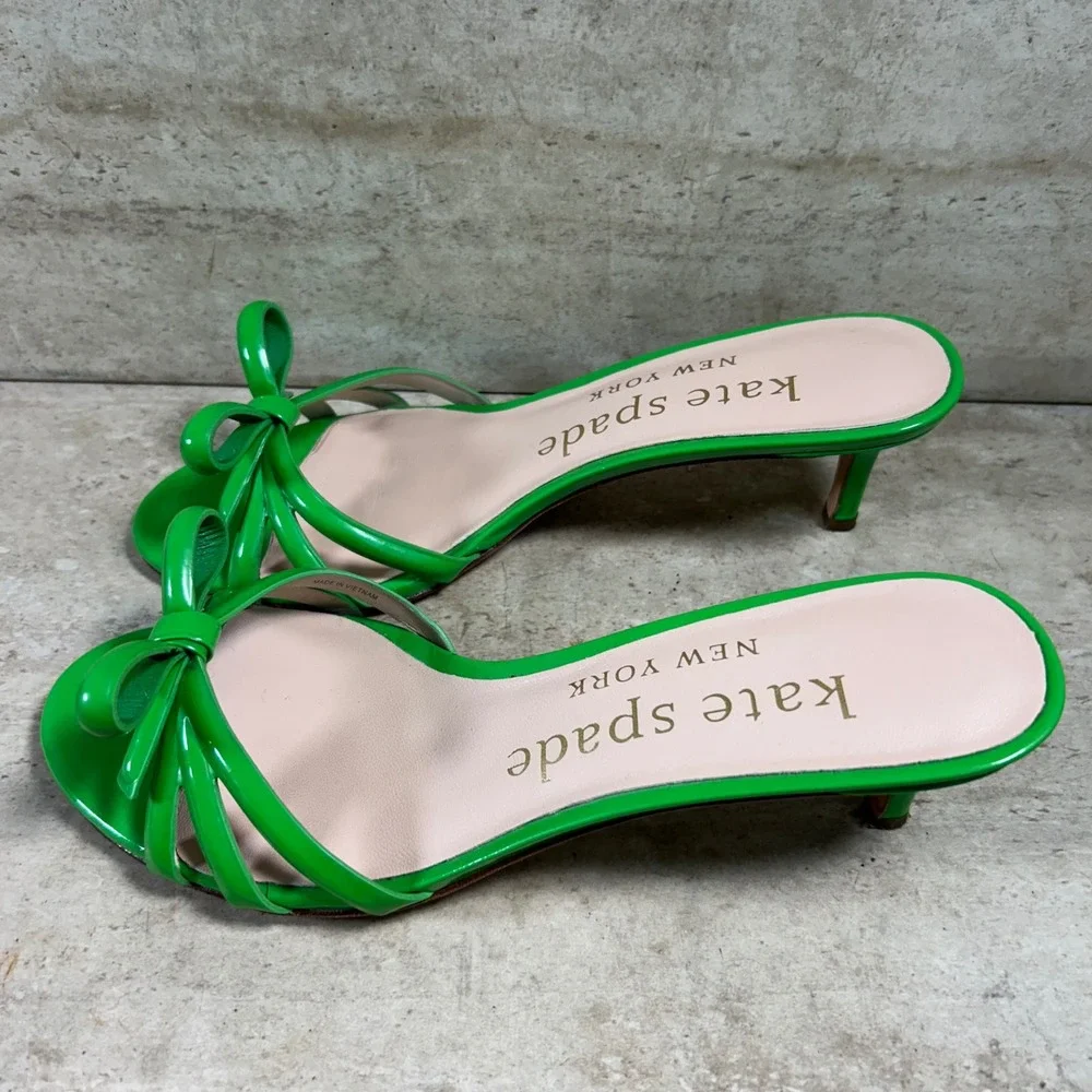 Kate Spade New York Swing Green Patent Leather Bow Kitten Heel Sandals 7B